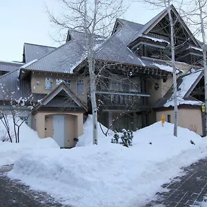 Lagoons By Retreats Apartment Whistler